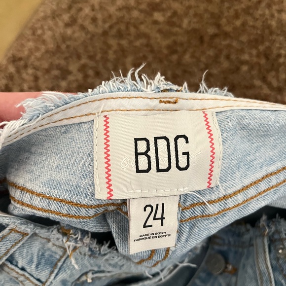 BDG high waisted denim shorts - Picture 2 of 3